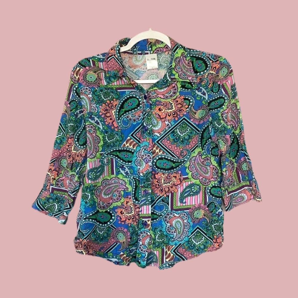 Vintage Button Up Blouse ⭐️